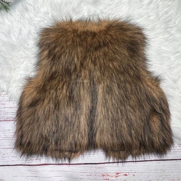 |•TELLLURIDE CLOTHING CO.•| Faux Fur Vest Size Small - Picture 2 of 3